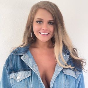 Meet your Posher, Molly! 💗💜💙🌈 xoxo